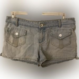 Vintage Y2K low rise Glo jeans shorts Snap button pocket closures Juniors 13